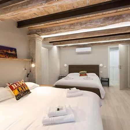 Geppi's Apartment Florenz